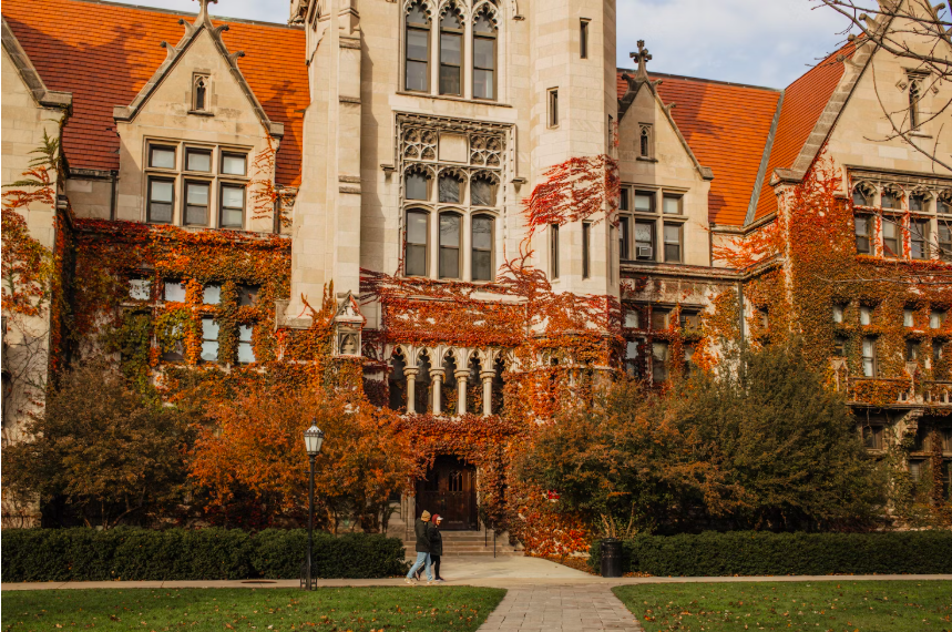 How parents can prepare their kids for their first college, a post by Steering and photo credits by Unsplash.