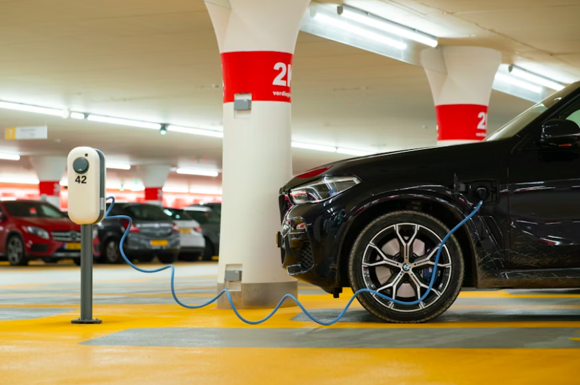EV careers for students in India, engineering, infrastructure, battery, charging, QA, software, and others. Photo by Unsplash.