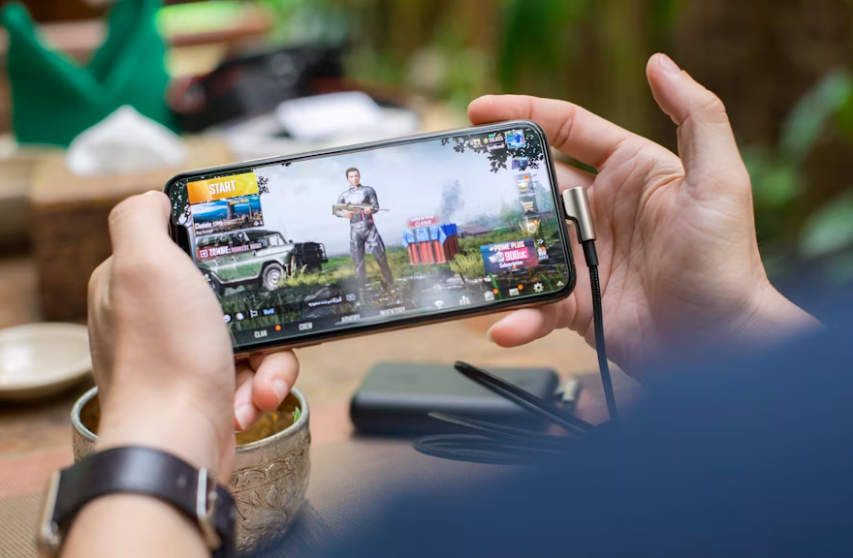 Career options for commerce students in India, for example in gaming and entertainment. Post by Steering, and photo credits by Unsplash.